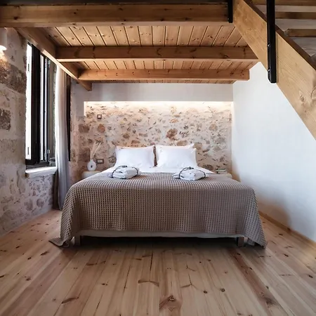 Delta-rho Villa La Canea